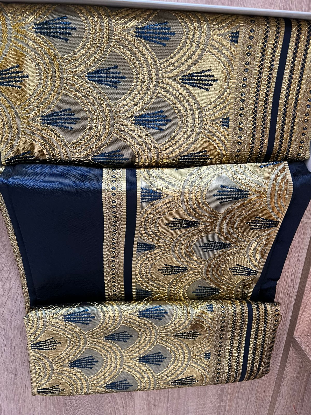 حولي قشرة حوتة بالغطاء